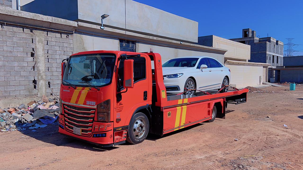 نقل السيارات التجارية والثقيلة - سطحة سكاكا تقدم خدمة احترافية متخصصة في نقل السيارات التجارية والثقيلة بأحدث المعدات والتقنيات المتطورة