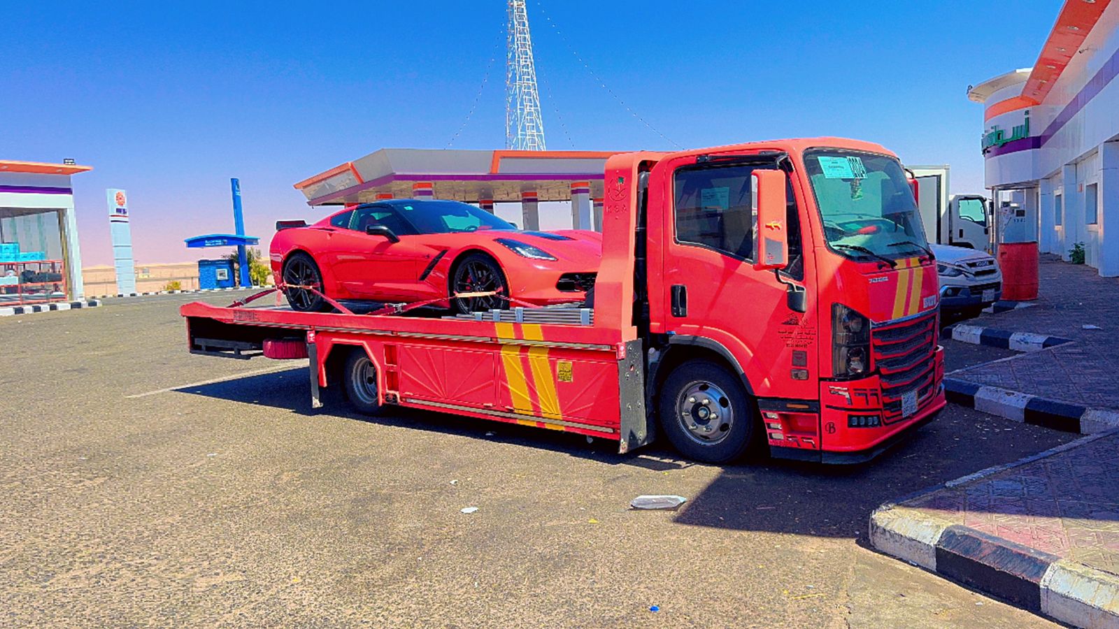 نقل السيارات الفاخرة والرياضية - سطحة سكاكا تقدم خدمة احترافية متخصصة في نقل السيارات الفاخرة والرياضية بأحدث المعدات والتقنيات المتطورة